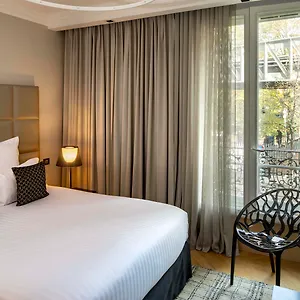 **** Hotel First Tour Eiffel França