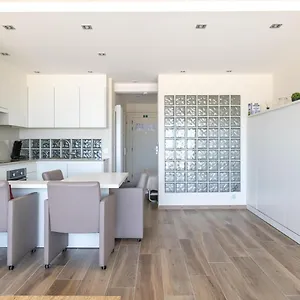 https://dusseldorf-oostende-aan-zee-moderne-flat-met-slaaphoek.ostend-hotel.net